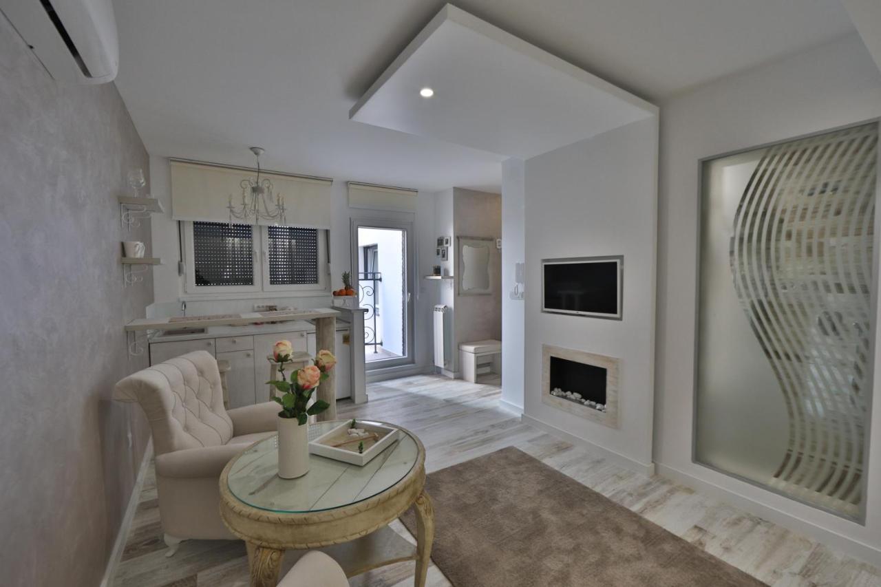 Joli Appartement Belgrado Buitenkant foto