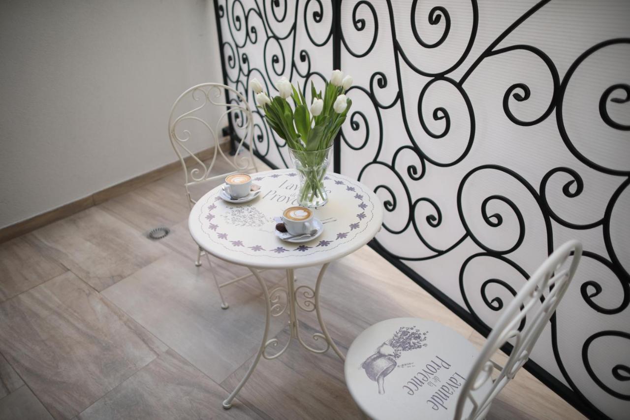 Joli Appartement Belgrado Buitenkant foto