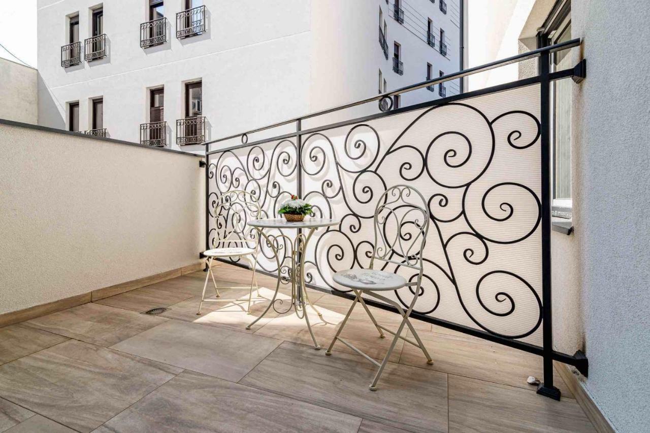 Joli Appartement Belgrado Buitenkant foto
